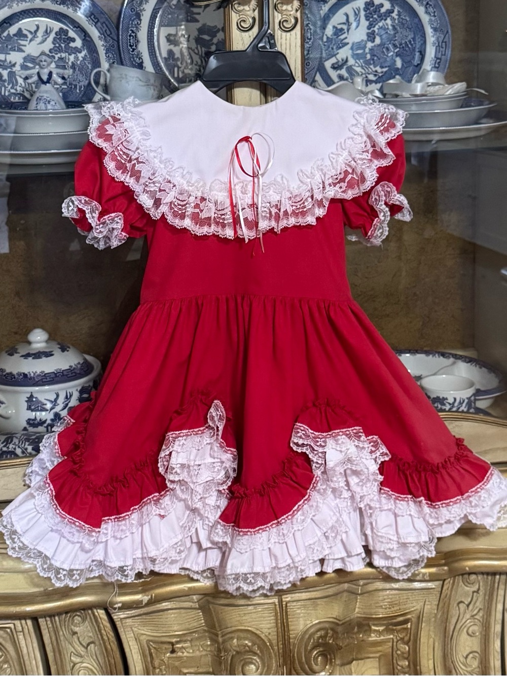 Little Dolly’s red frilly Christmas pageant dress Girls size 6